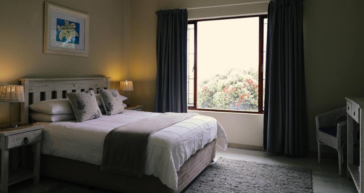 Sea Whisper Self Catering Apartment Jeffreys Bay Exterior photo