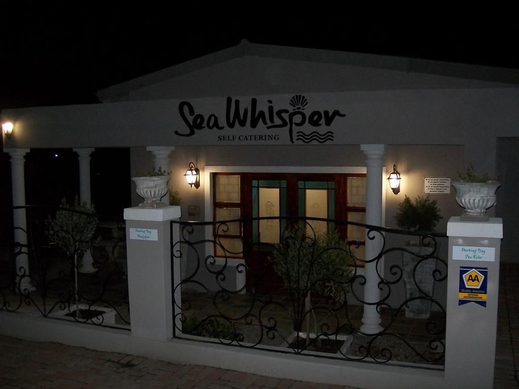 Sea Whisper Self Catering Apartment Jeffreys Bay Exterior photo