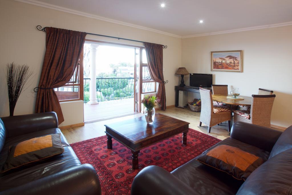 Sea Whisper Self Catering Apartment Jeffreys Bay Exterior photo