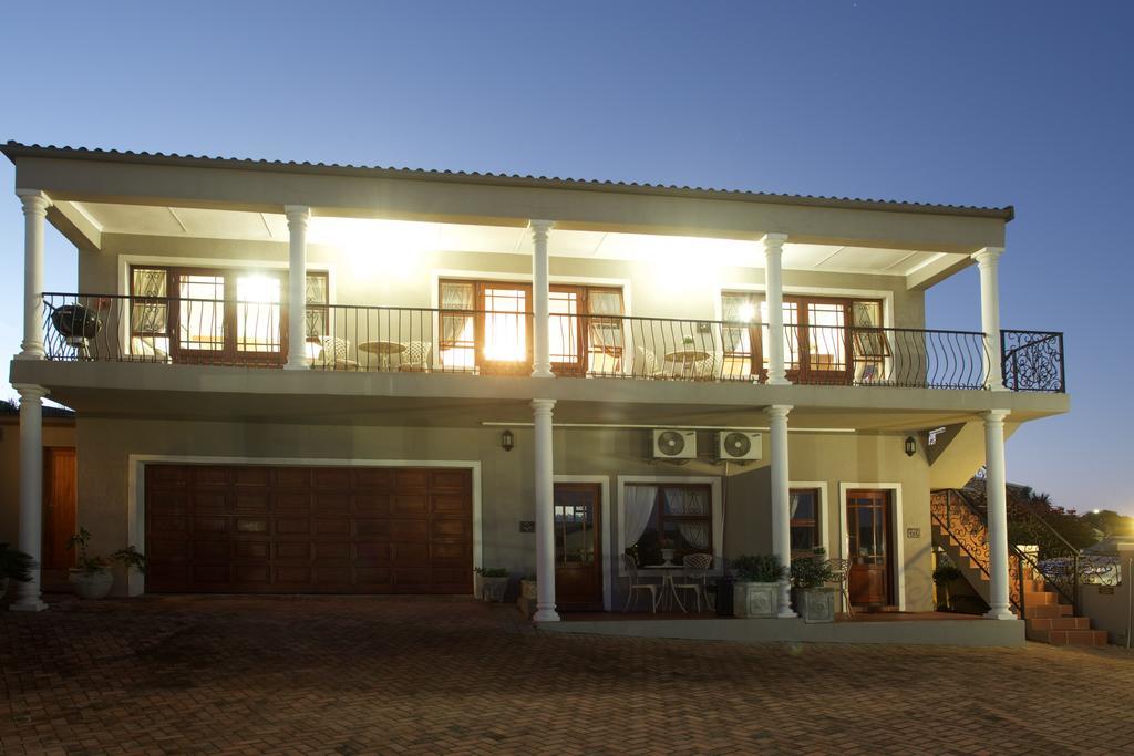 Sea Whisper Self Catering Apartment Jeffreys Bay Exterior photo